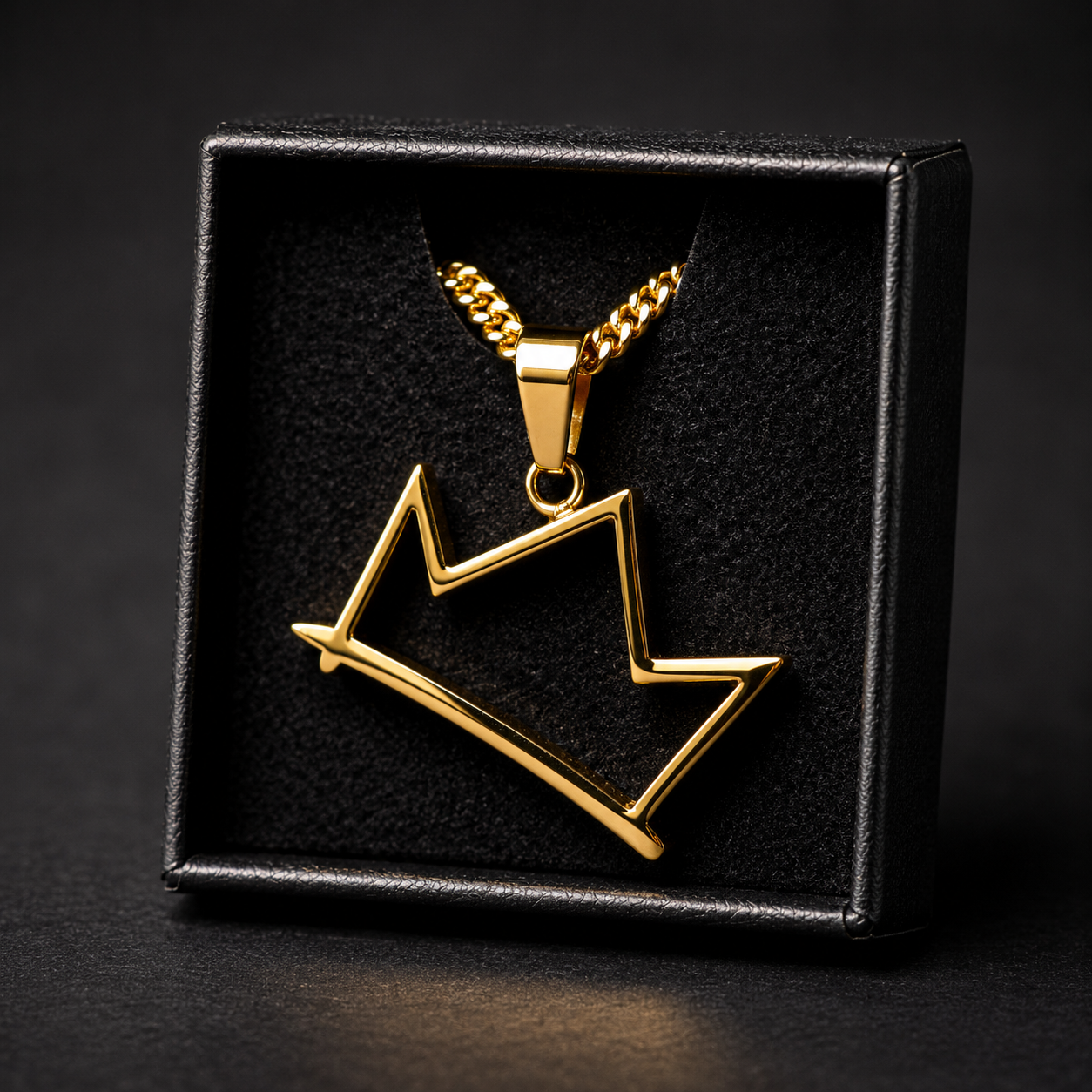 KOV CROWN PENDANT